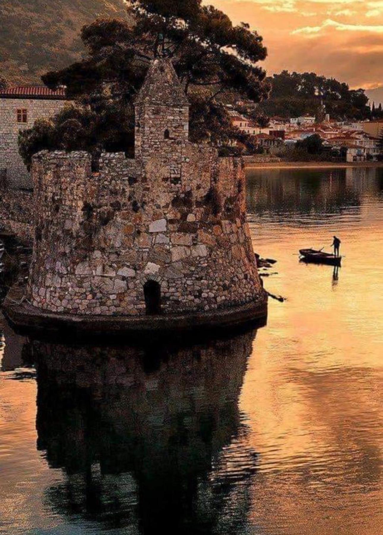 Nafpaktos-Luxury Suite 外观 照片